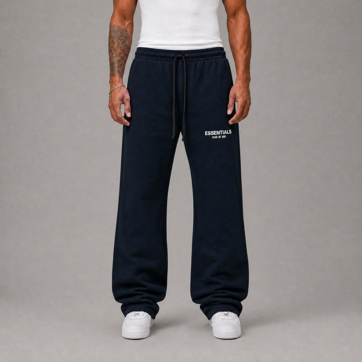 ESSENTIALS SWEATPANTS