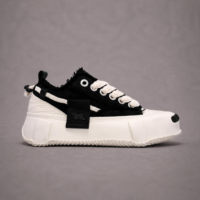 Elevate Sneakers - Black/White