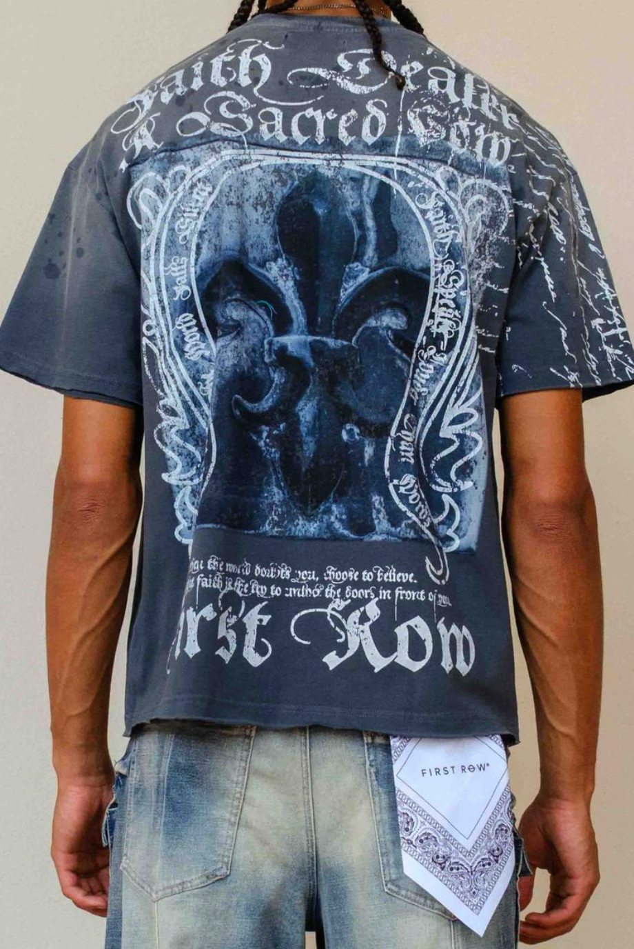 First Row Glory Graphic Tee - Wash Grey