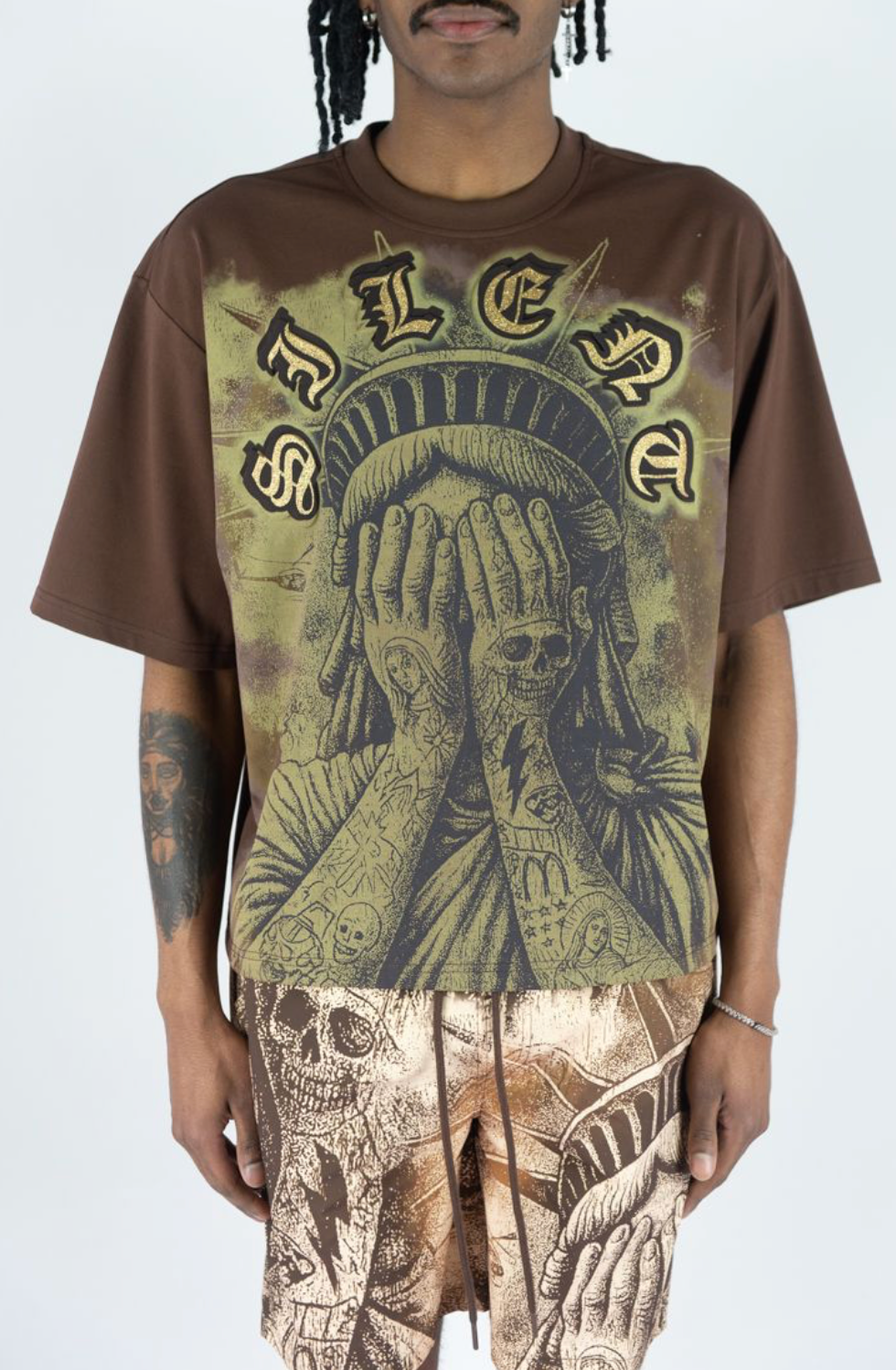 Weeping Liberty Graphic Tee - Brown