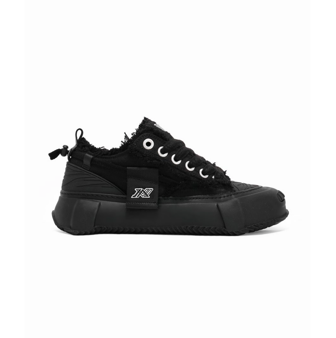 Elevate Sneakers - Triple Black