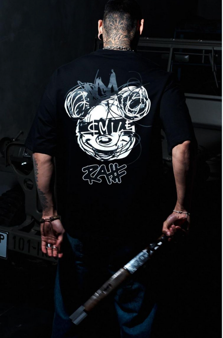 SMILE MICKEY GRAPHIC TEE